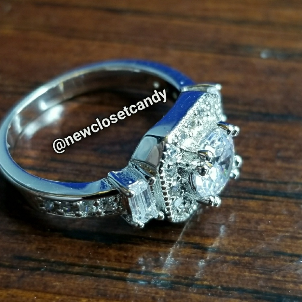 1ct  Engagement Ring Diamond Synthetic CZ - Picture 8 of 11